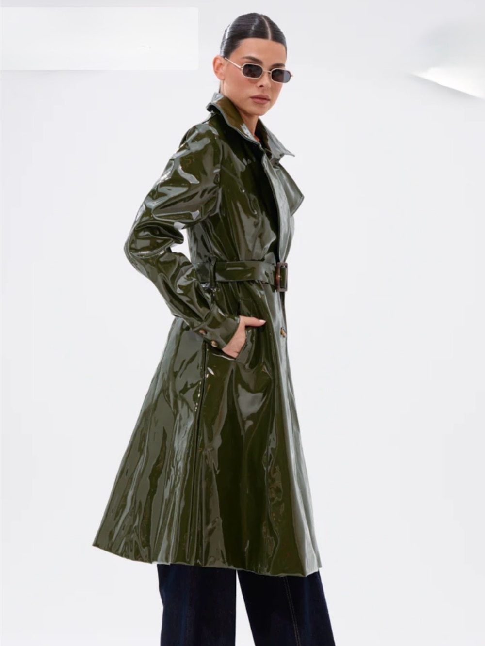 AKIRA MITICA PATENT TRENCH IN OLIVE Size LL